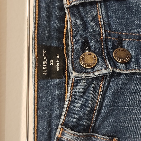 JUST BLACK DENIM JEANS SIZE 25 SHARK BITE RAW HEM - JBD - Picture 5 of 10